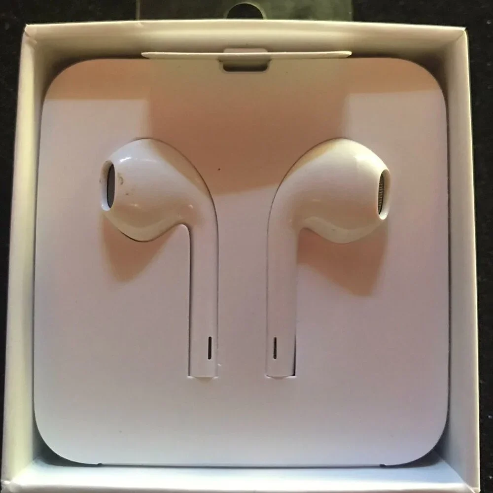 Apple - EarPods with Lightning Connector - White